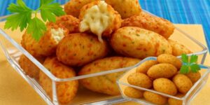 Cheese-Fried-Rice-Balls-with-cooked-rice-for-Afternoon-Snack-in-minutes-1140x570